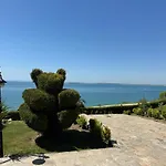 Sun Coast By The Sea *