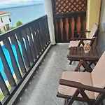Sun Coast By The Sea Apartament